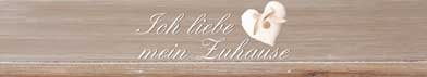 Ich liebe mein Zuhause - Logo mit Holzwand