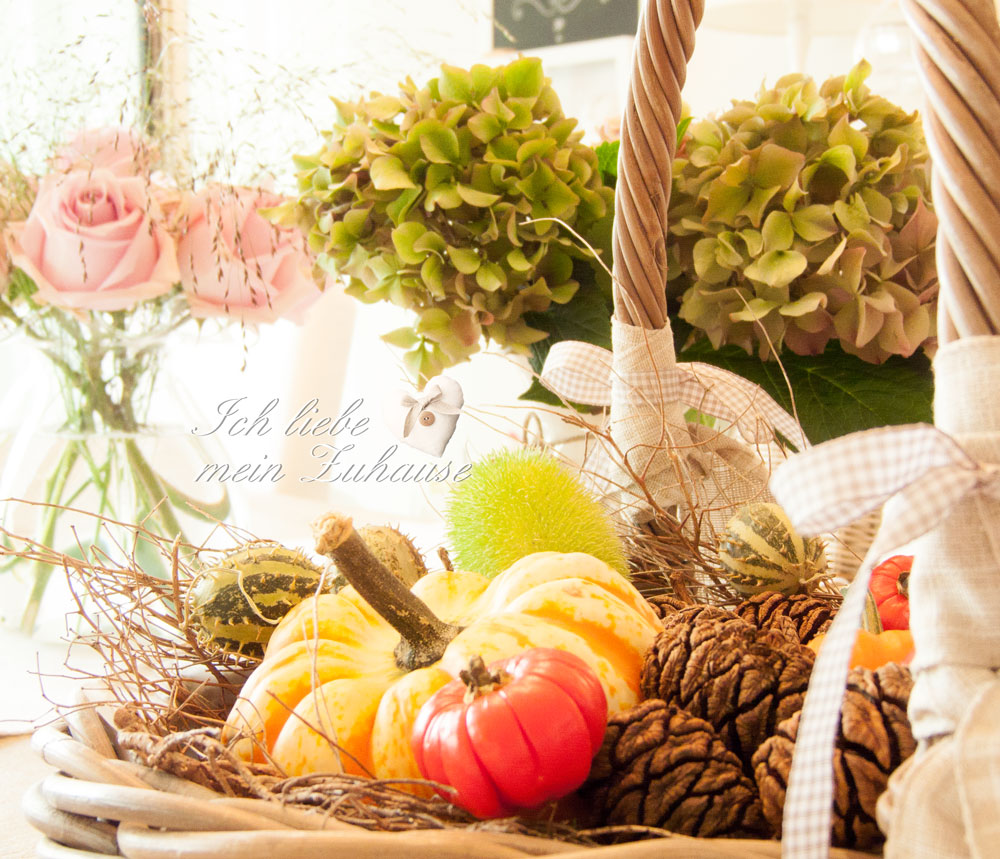 Blog - Herbsttisch - Etagere cream white - Lene Bjerre Teelicht - Mammutbaumzapfen - Bild 5