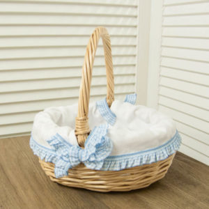 Weidenkorb Wiesn-Korb mit blau-weiss-karierten Rüschen