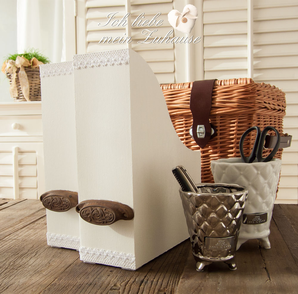 Blog - DIY mit Ordner und Spitze und Vintage Chic Metallgriff - Lene Bjerre Keramiktopf Precious Collection weiss und silber - Bild 2