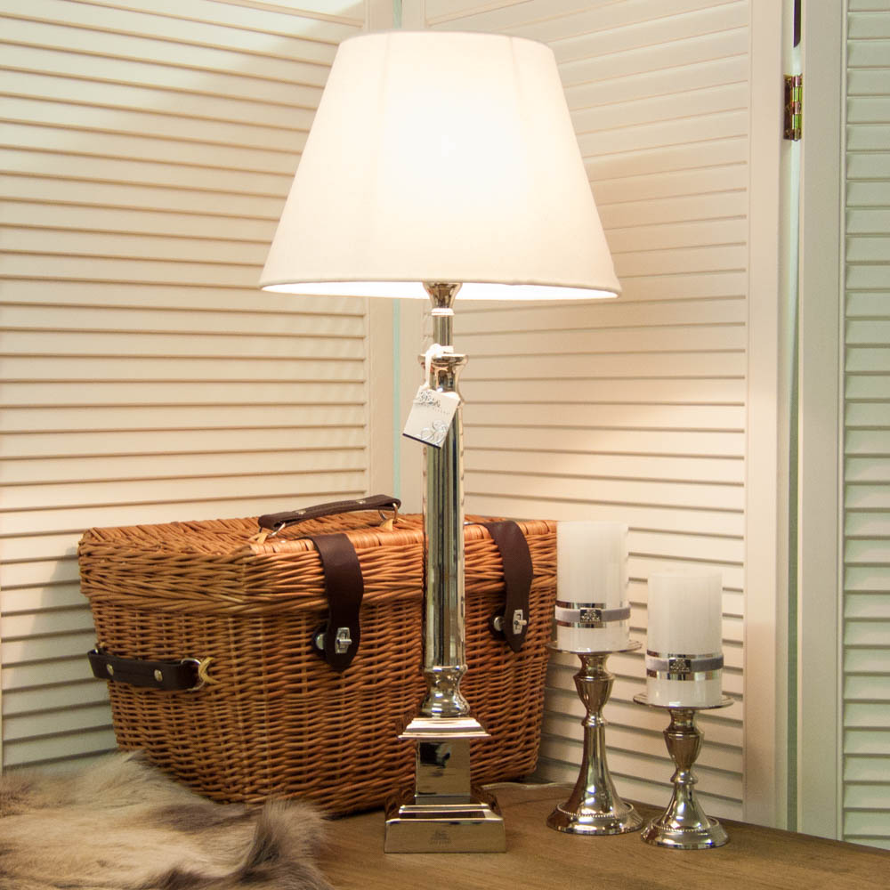Lene Bjerre Ella Lighting Collection Tischlampe mit Leinenschirm Lene Bjerre Ella Lighting Collection Tischlampe mit Leinenschirm