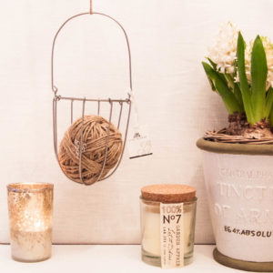Lene Bjerre - Garnfederung mit Jute-Schnur aus der Karyn Collection