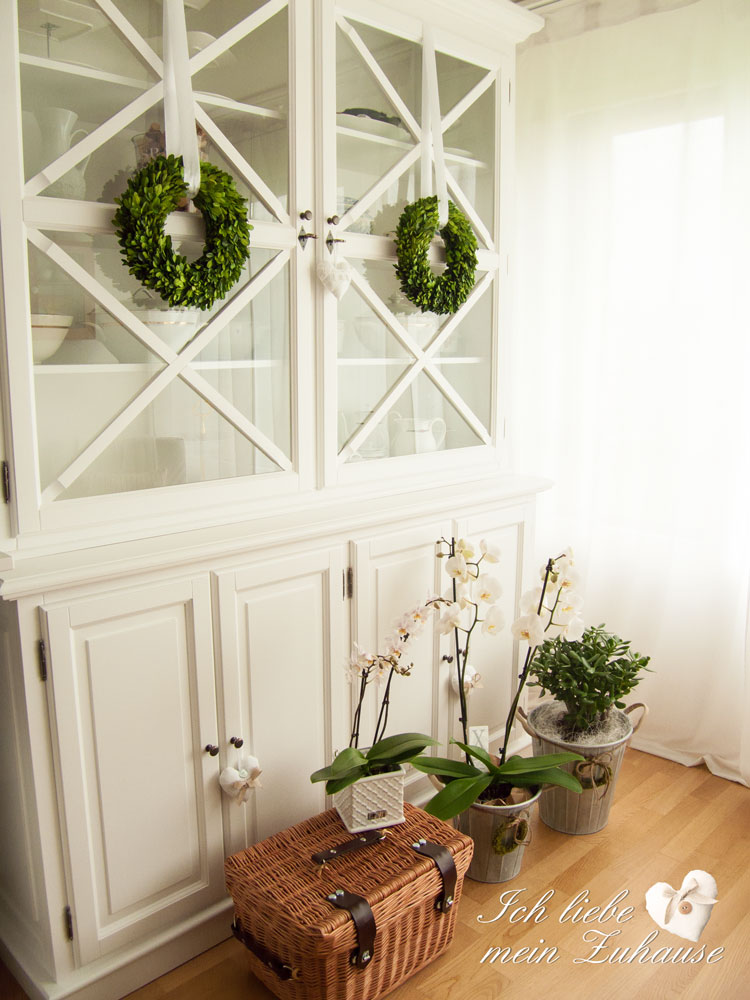 Blog - Lene Bjerre Landhaus-Buffet mit Pflanzen - Bild 5