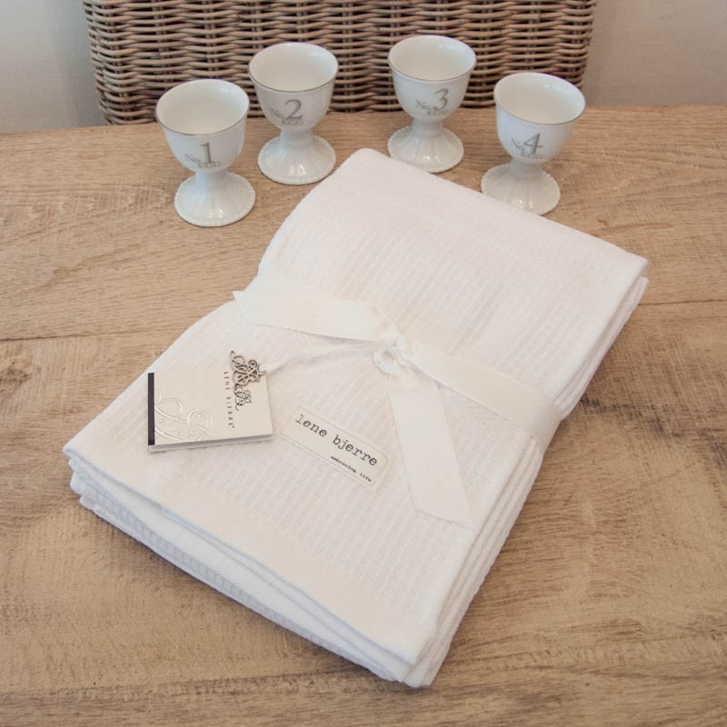Lene Bjerre – Geschirrtuch-Set weiss aus der Emmeline Collection Lene Bjerre - Geschirrtuch-Set weiss aus der Emmeline Collection