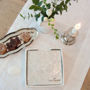 Lene Bjerre - Papier-Servietten aus der Uni Lace Collection / 33x33cm, silber