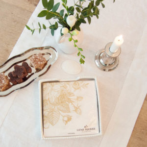 Lene Bjerre - Papier-Servietten aus der Camia Collection / 33x33cm, weiss-gold