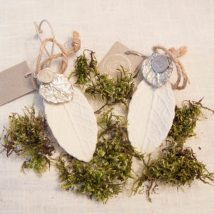 Lene Bjerre - 2 Weisse Deko-Blätter aus der Delia Collection
