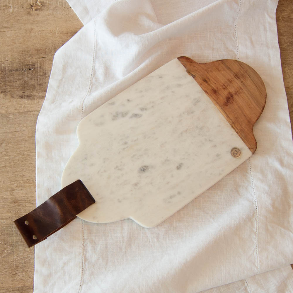 Lene Bjerre - Schneidebrett aus Holz und Marmor mit Lederriemen, aus der Marble Collection/large
